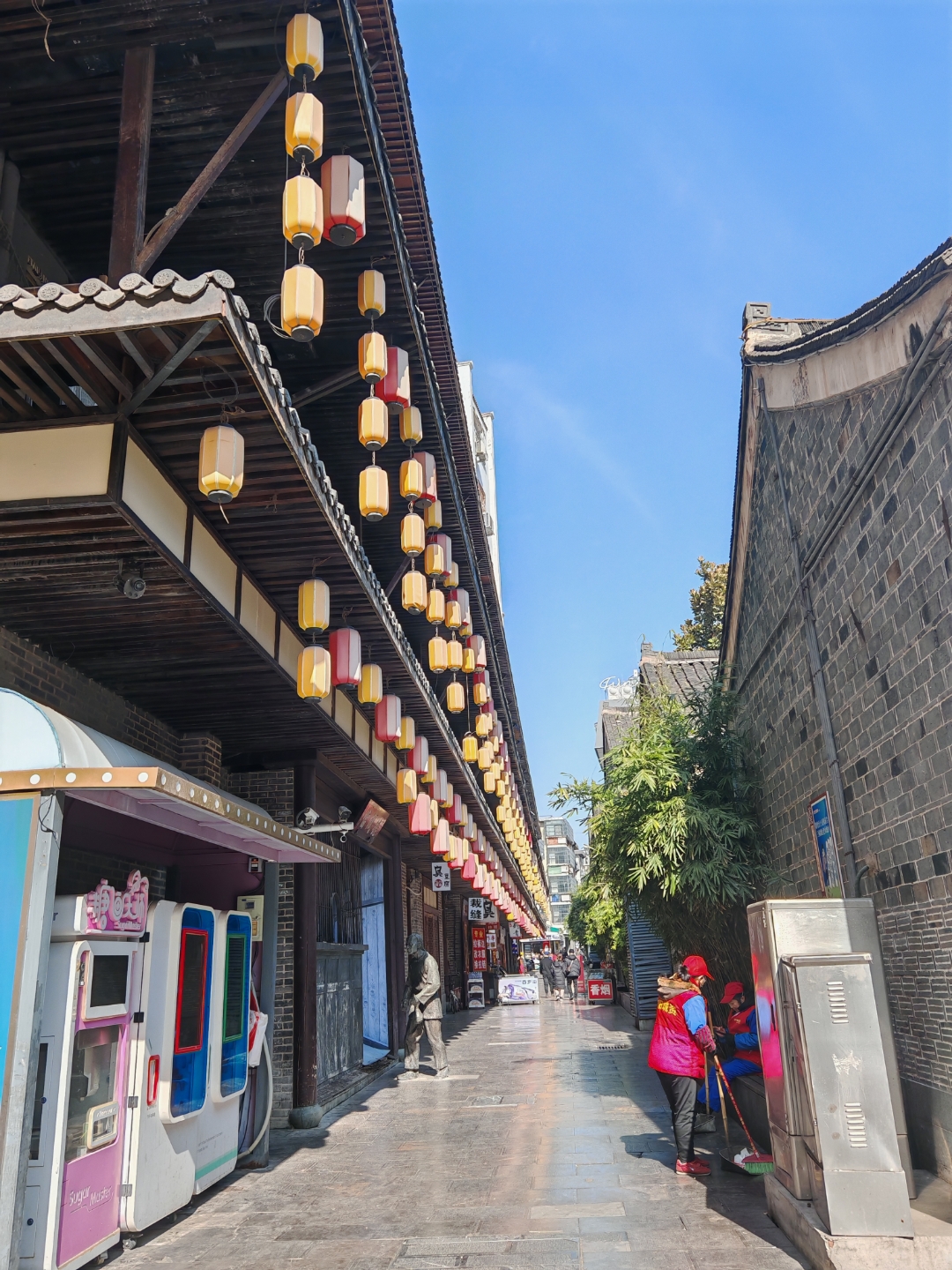 **人生不是一条被预设航线的河流,而是旷野里自择方向的季风