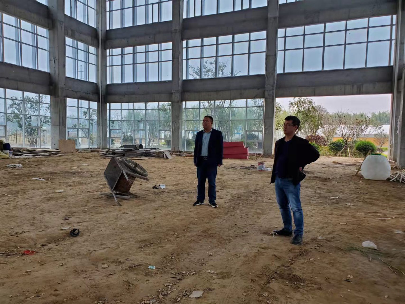 鄄城县发改局到益客产业园孵化中心现场调度 鄄城县发改局工作人员到