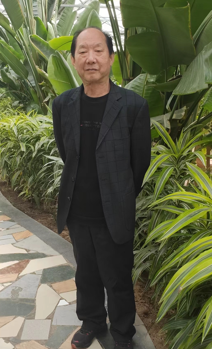 1948年生,山东沂水人,自幼定居甘肃天水秦州