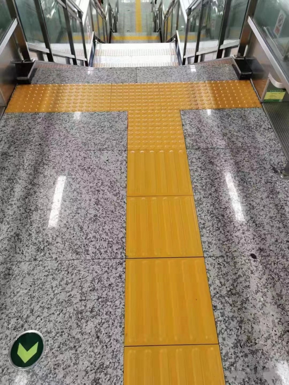 安全盲道盲点砖 高铁地铁站地铺砖 市政工程首选厂家#盲道砖# #感悟