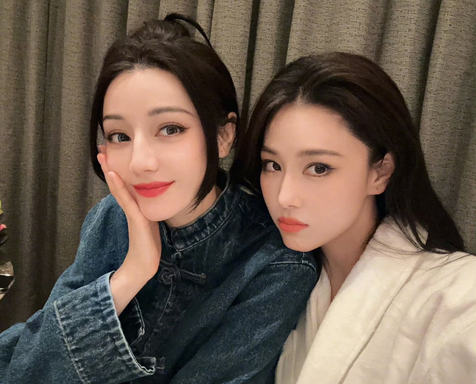 迪丽热巴的好朋友——张馨予#娱乐最前沿# #热点引擎计划
