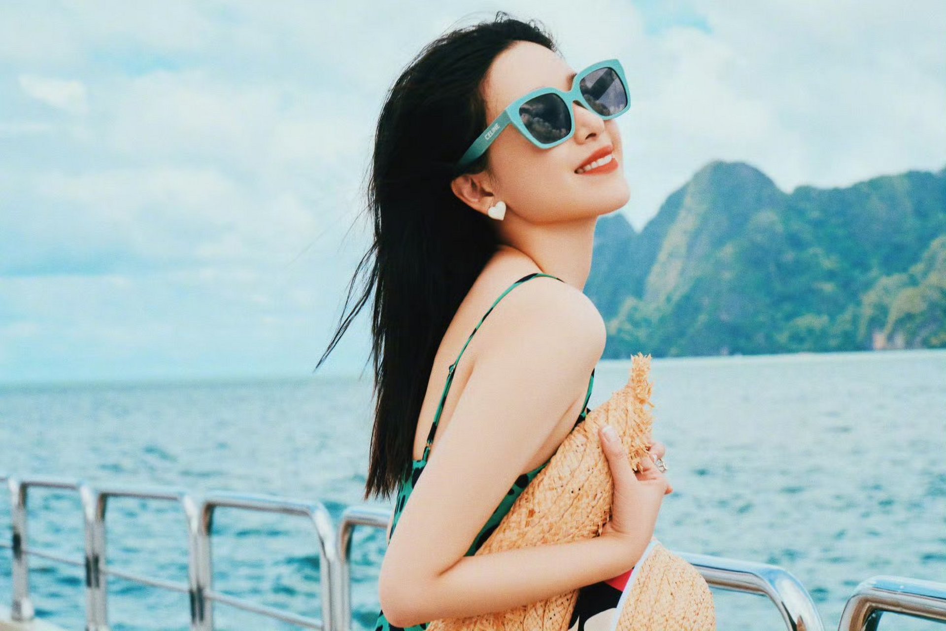 阚清子:你对我说你喜欢大海,而我喜欢过你,如今我仍然喜欢大海,但我