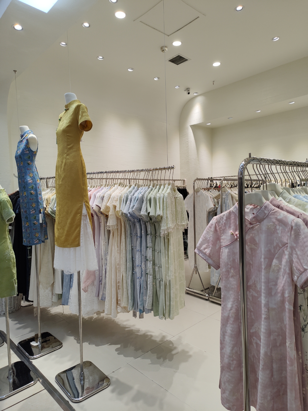 买完才知是独龙泉市青瓷产业园町禾木韩国女装九扇屏女装旗舰店