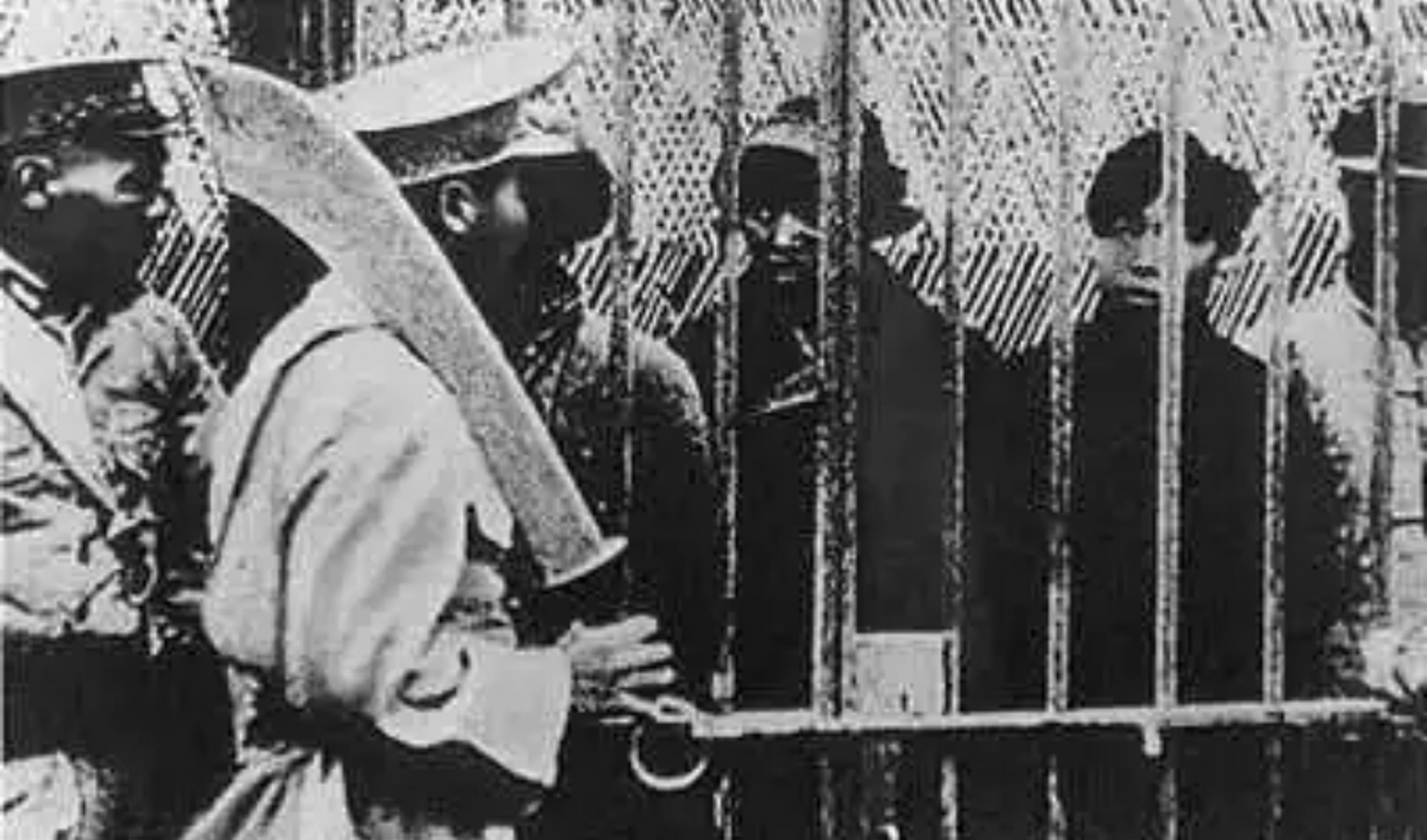 四一二政变,损失最大的是国民党  1927年四一二和七一五,国民党突然