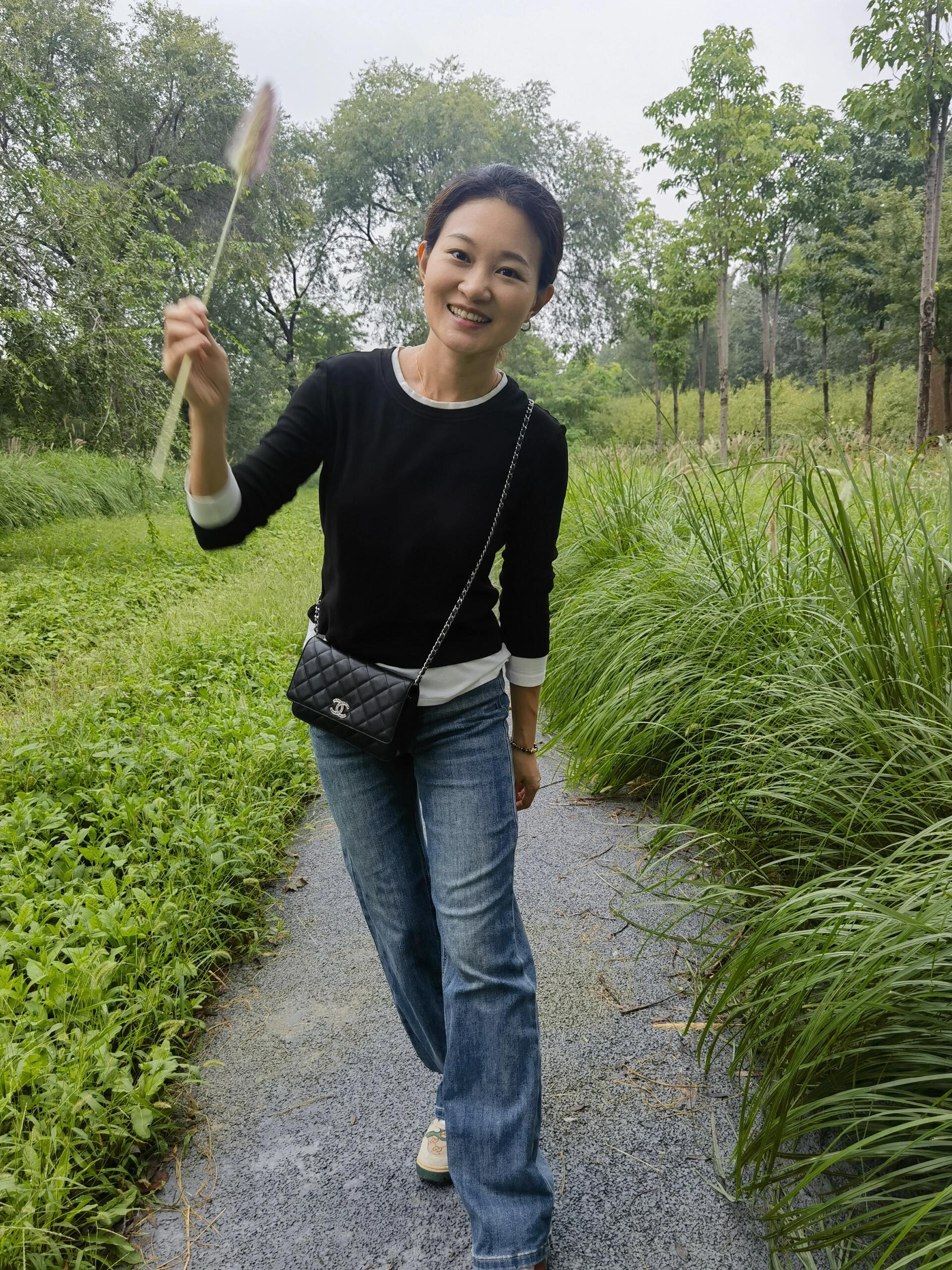 知道这个叫什么呀?有小时候玩过的嘛