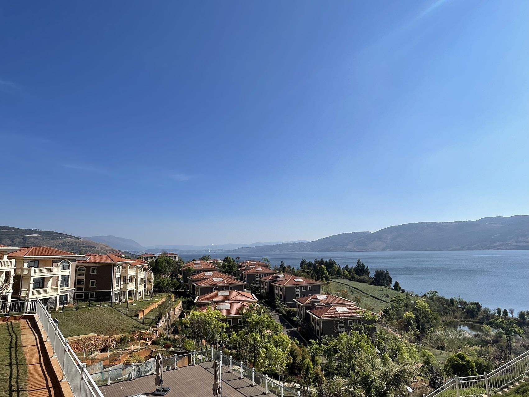 阳宗海海景别墅,住在风景里,感受大自然的美好,品味雅致的人生