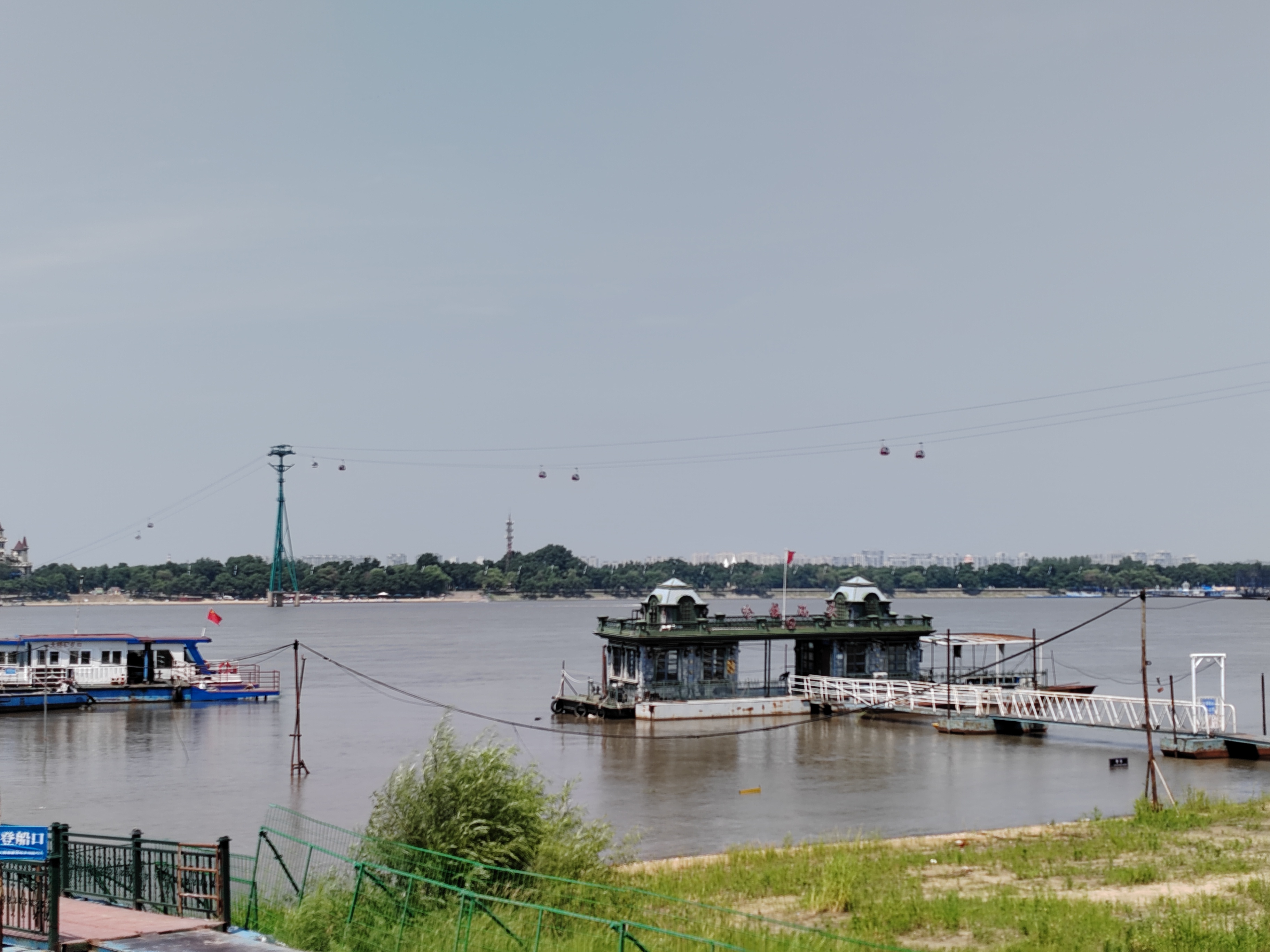 美丽的松花江,夏天要来江畔走走看看.