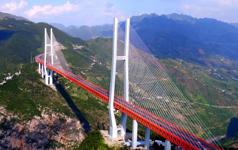 这次的收获是看了几个有名的大桥:关岭的坝陵河大桥,北盘江小桥,天空
