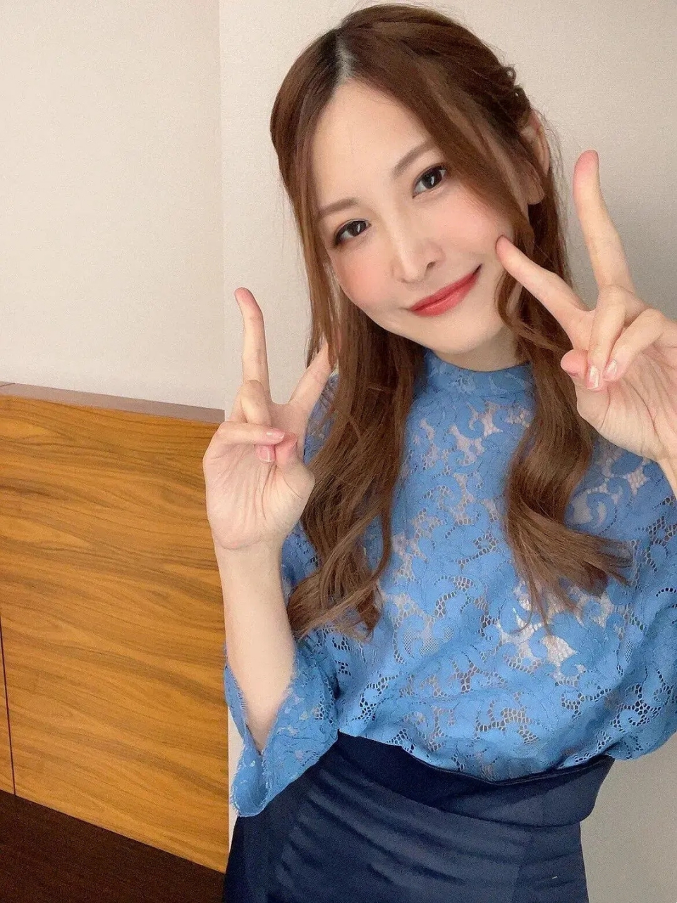 神菜美舞,这身材比例真好!#美女# #性感美女# #养眼美女