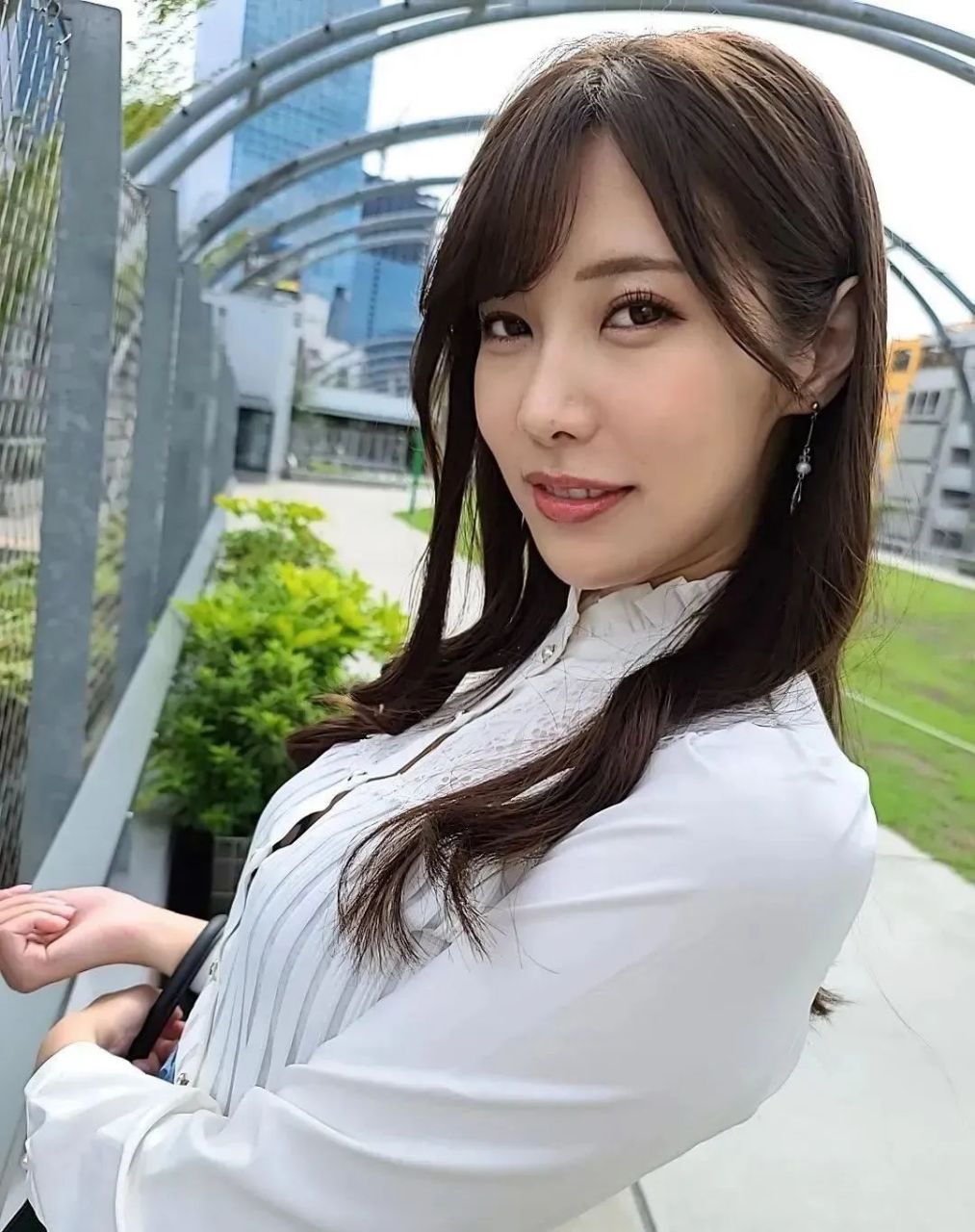 水端麻美,戴上米妮发箍好可爱啊!#美女# #性感美女# #养眼美女