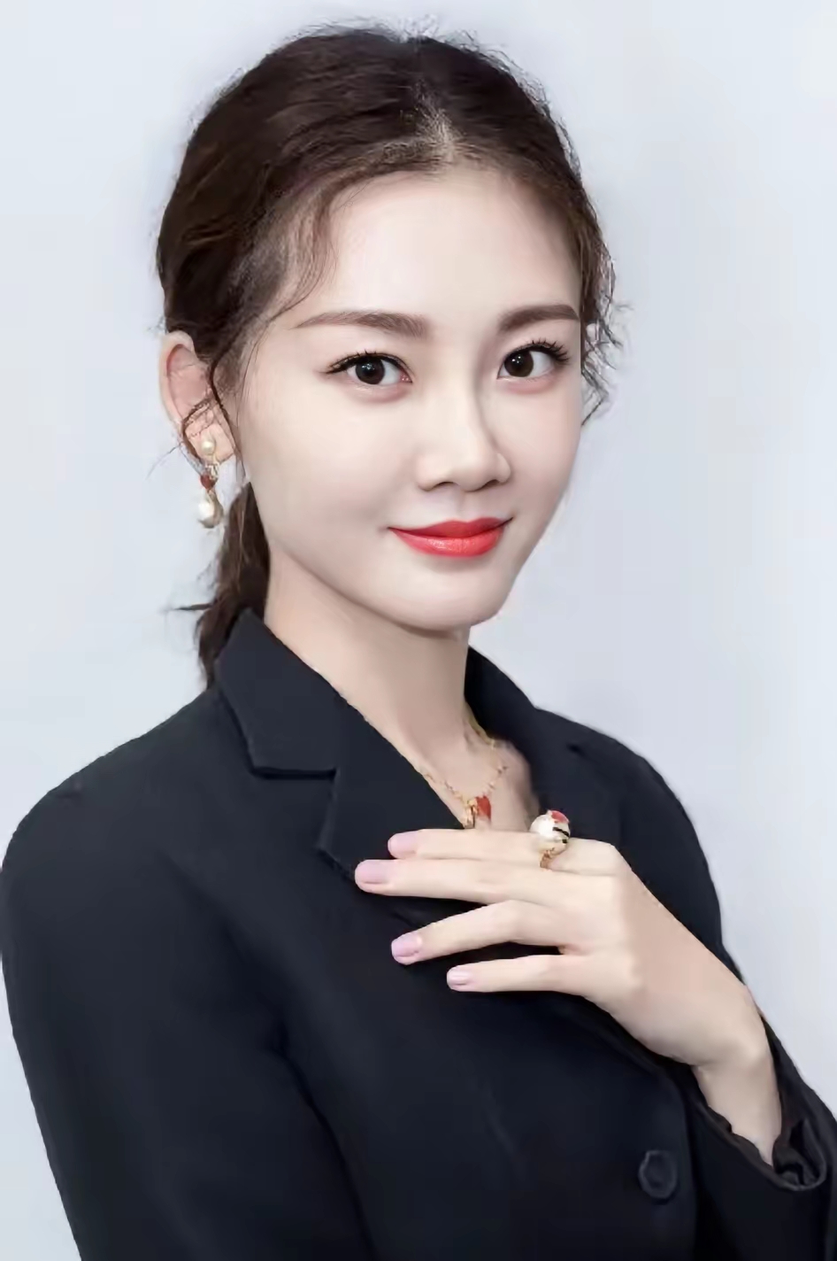 苗文婷苗苗 素颜河南歌手臧苗苗苗苗鼻子塌了照片演员郑恺的老婆苗苗