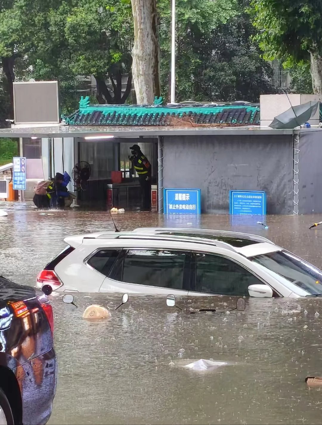武汉这次的暴雨,确实挺大的