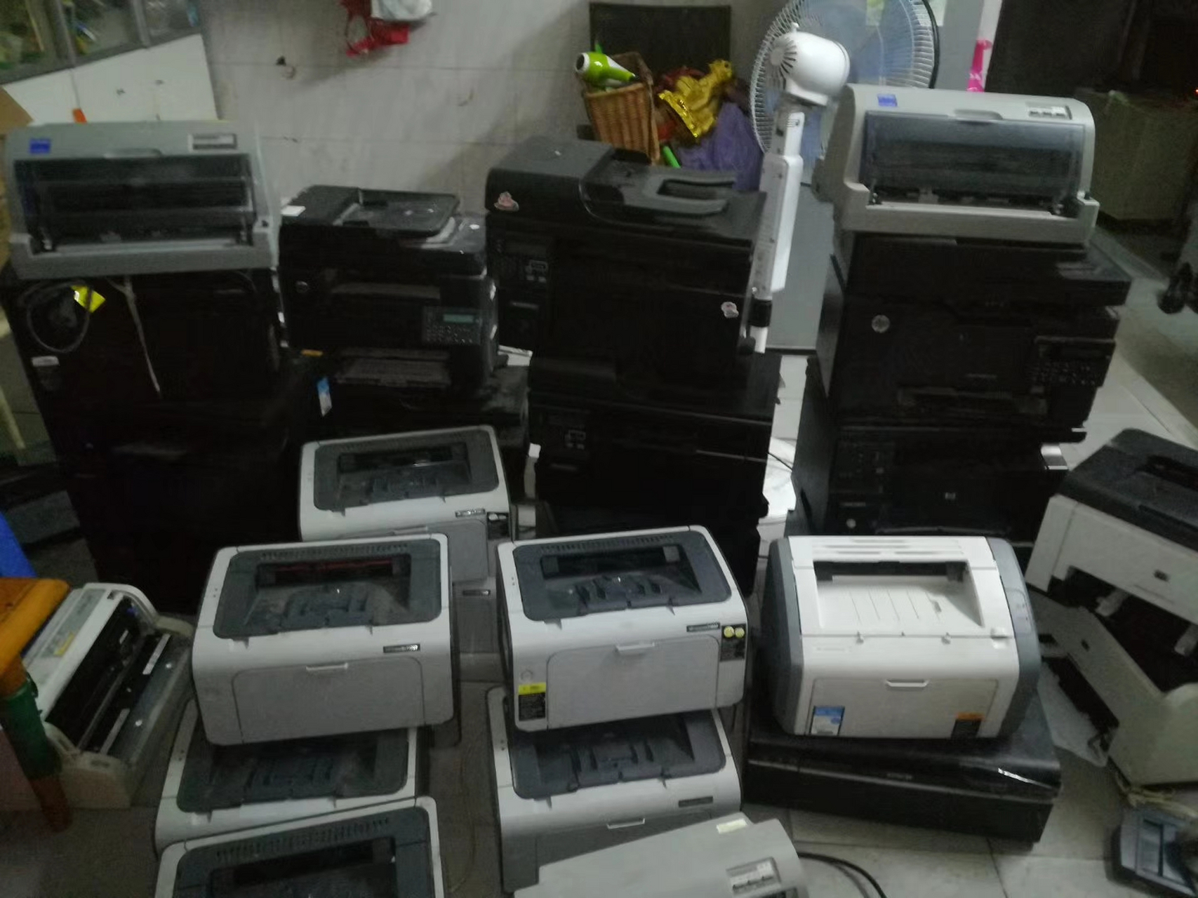 本公司长期回收出售各种进口国产打印机复印机条码打印机有需要的联系