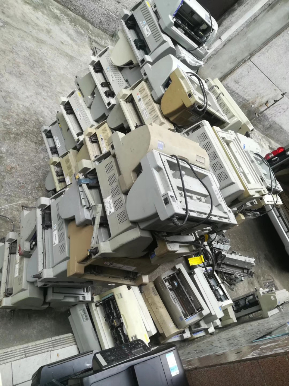 本公司长期回收出售各种进口国产打印机复印机条码打印机有需要的联系