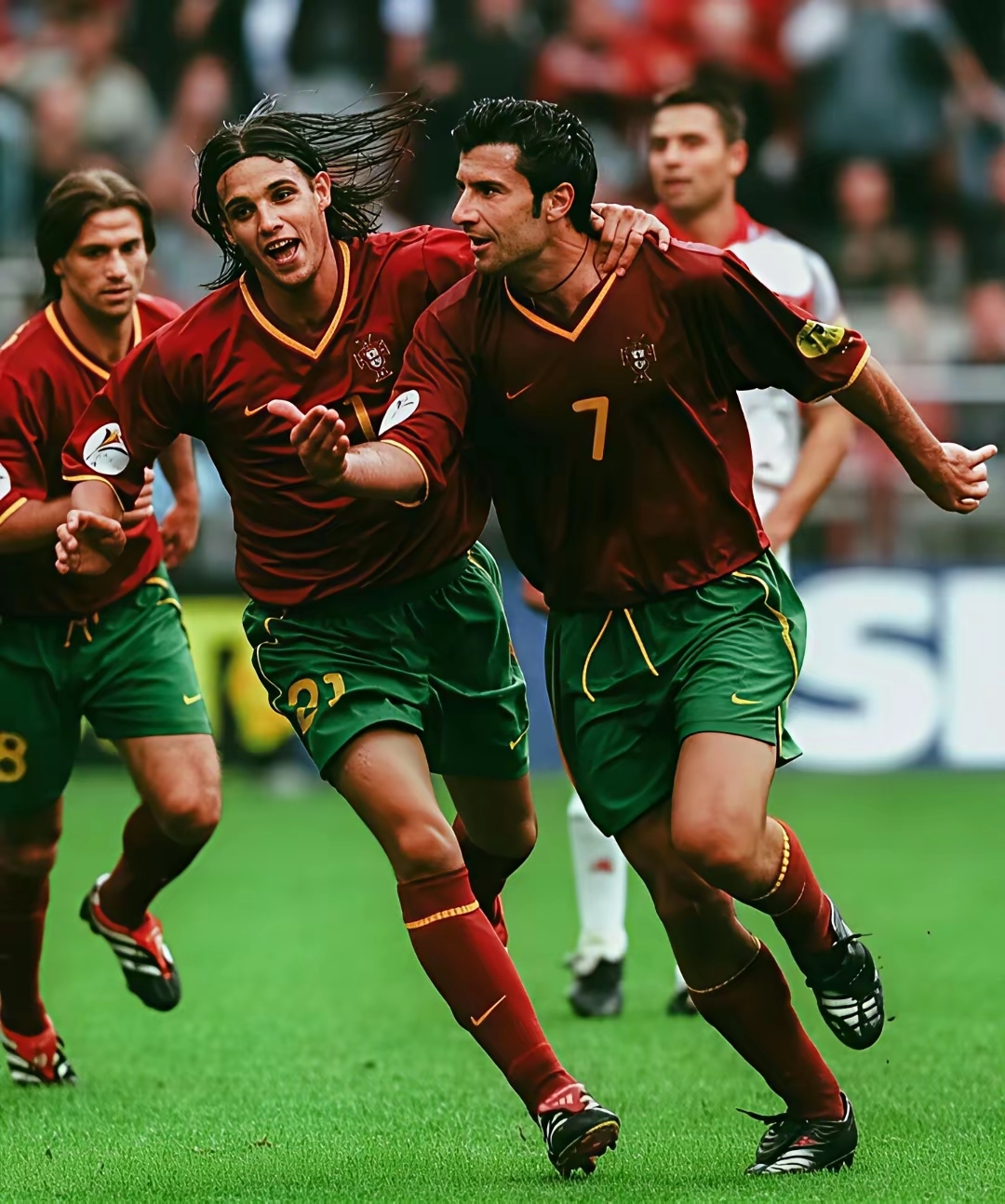 2000年欧洲杯葡萄牙逆转英格兰堪称经典 在c罗崭露头角之前,葡萄牙