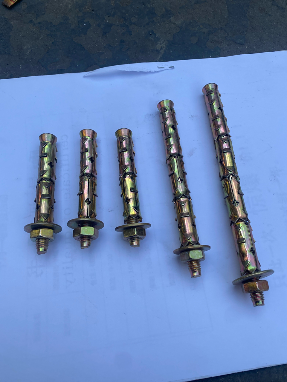 大头带刺的玫瑰# #神彩工艺# 小螺丝大世界永年螺丝可以发全国各捣ⅱ