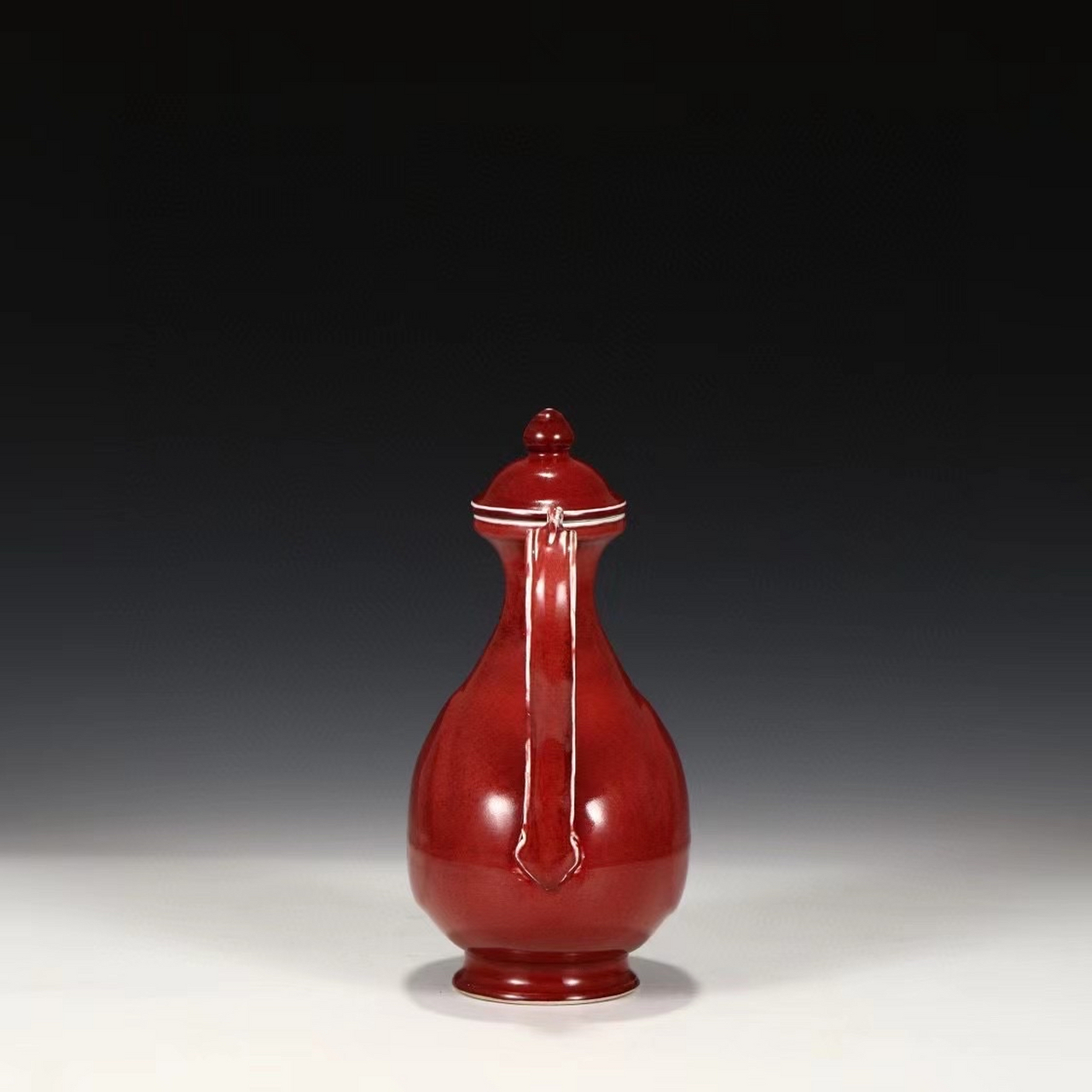 旧藏 明 宣德宝石红釉执壶 尺寸:高27公分 长19.5公分