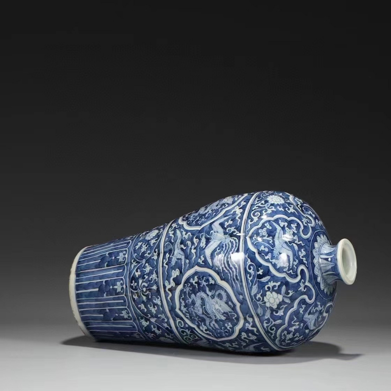 旧藏 明 隆庆青花开窗团龙凤纹瓜棱大梅瓶 尺寸:高34.