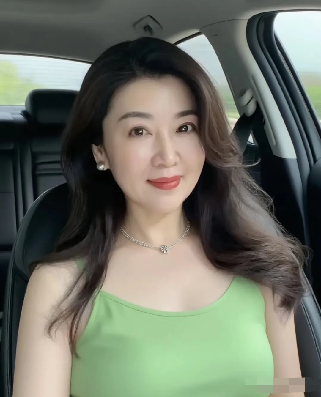 照片陶喆老婆周小斌妻子钟楠照片郭涛的老婆李然的照片张雪峰妻子