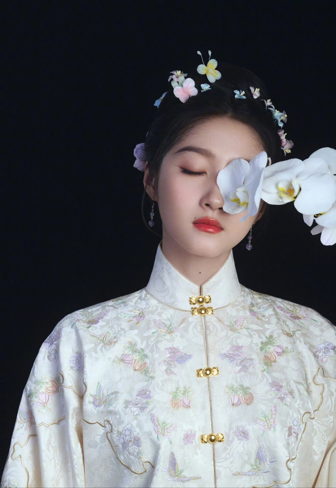 关晓彤古韵国风造型,让人挪不开眼