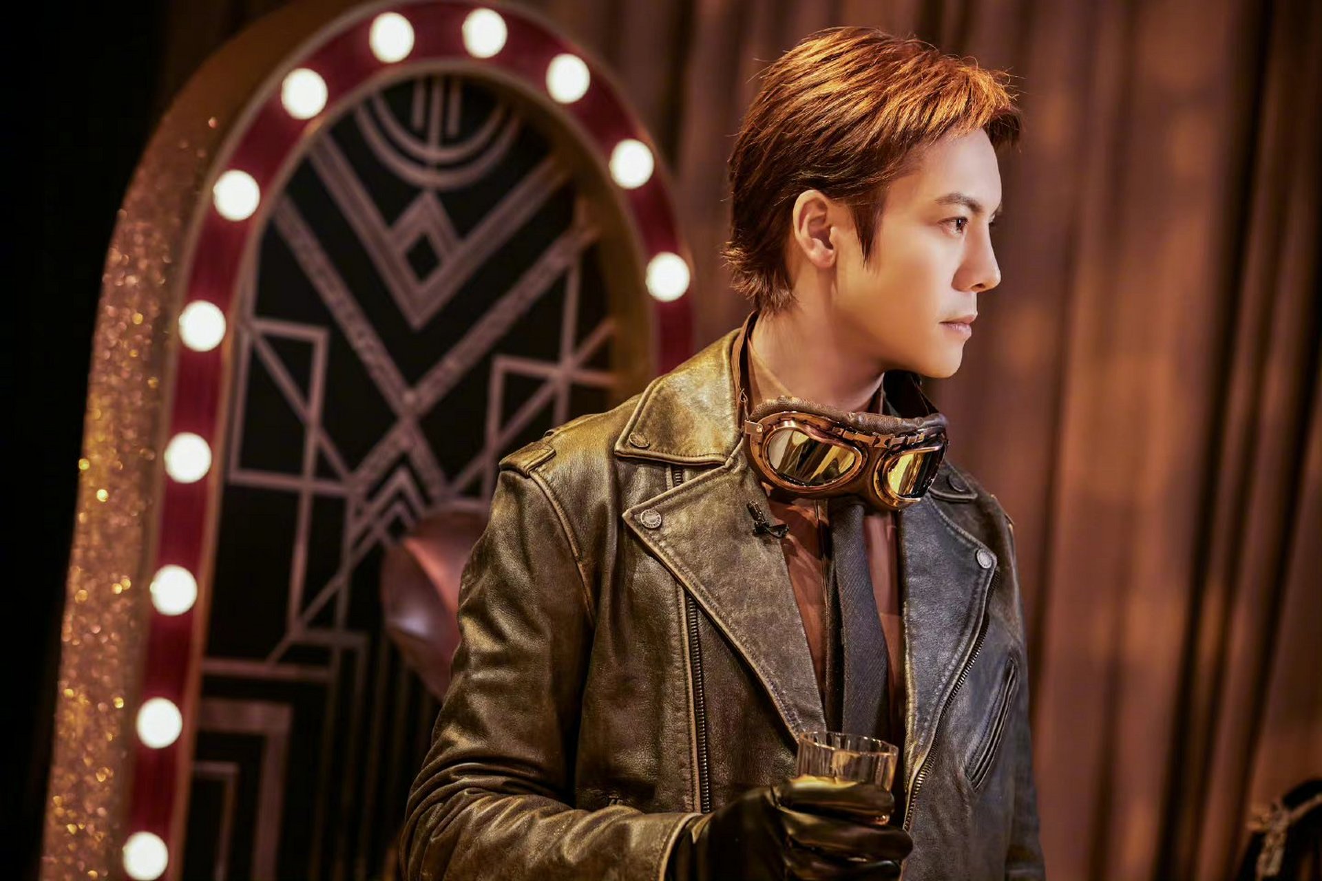 陈伟霆民国风造型