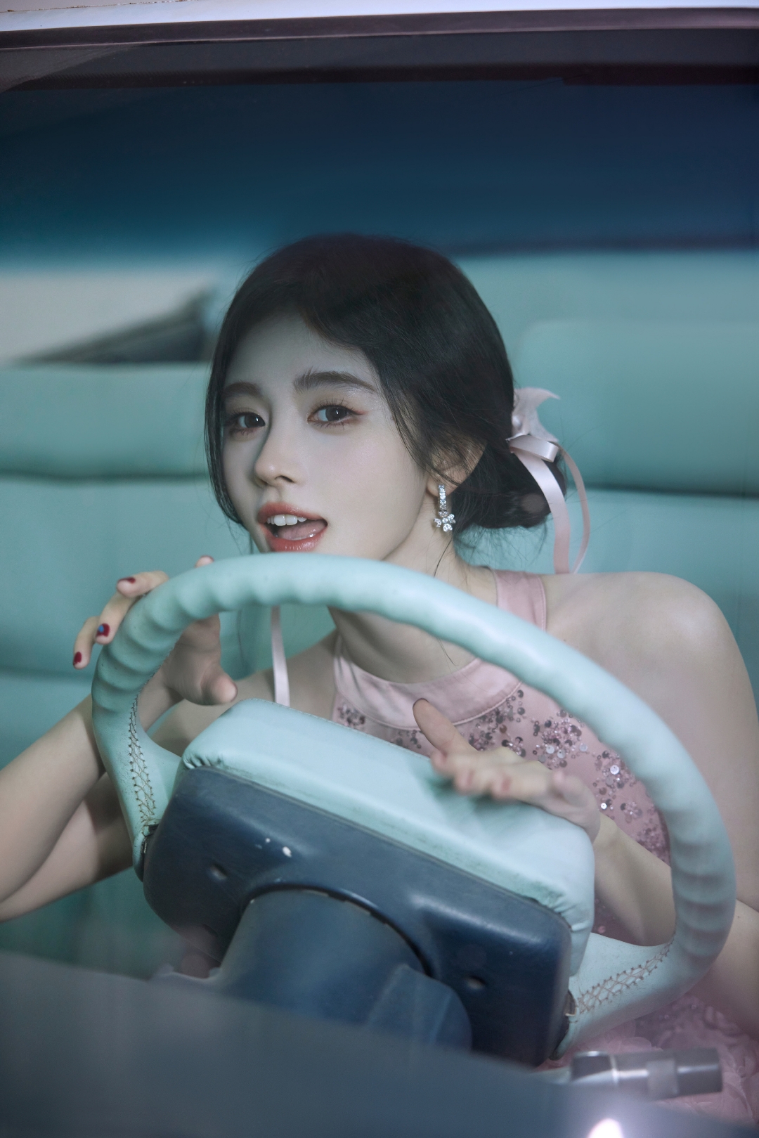 鞠婧祎直播造型