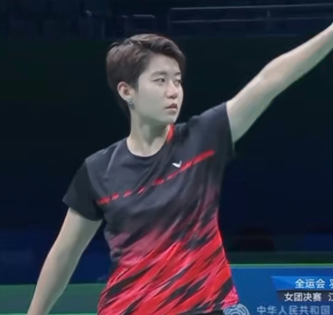 羽毛球女将杜玥美貌与实力并存,哪个镜头帅到你了?