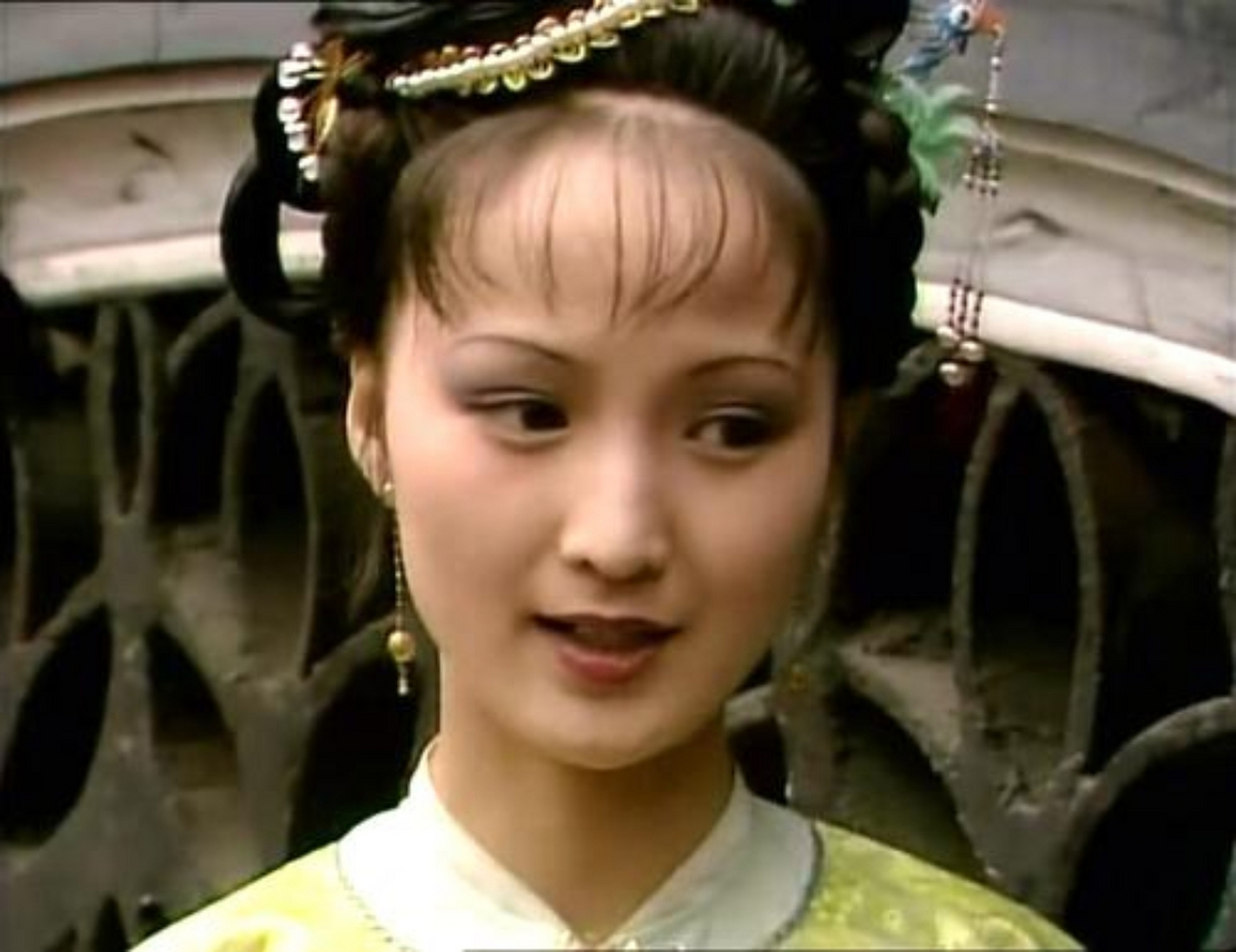 林之孝家的虽然是奴才,却是荣国府的管家,掌管着荣国府的人事管理.