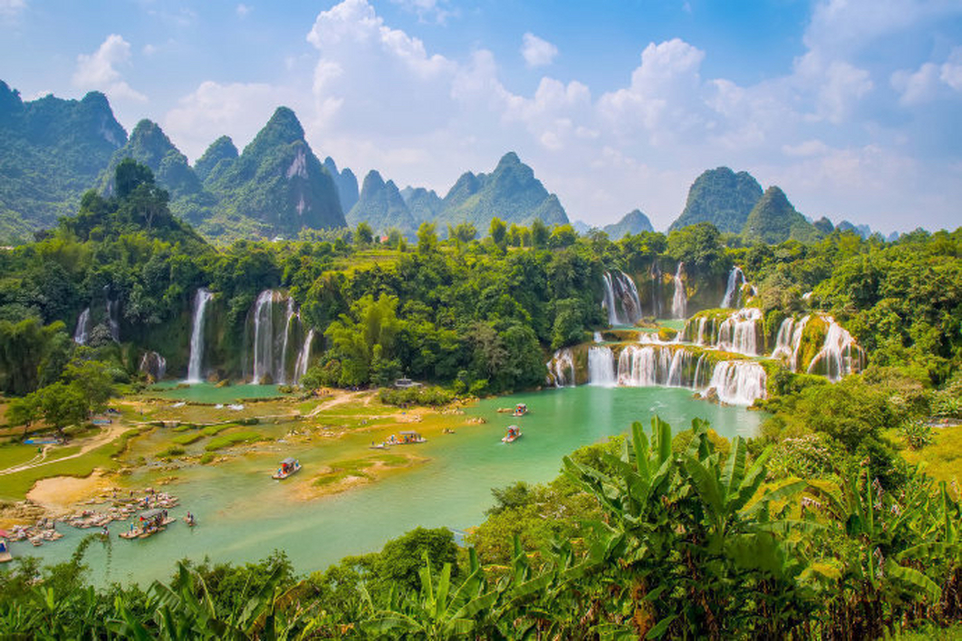 广西德天瀑布,人间仙境. 67