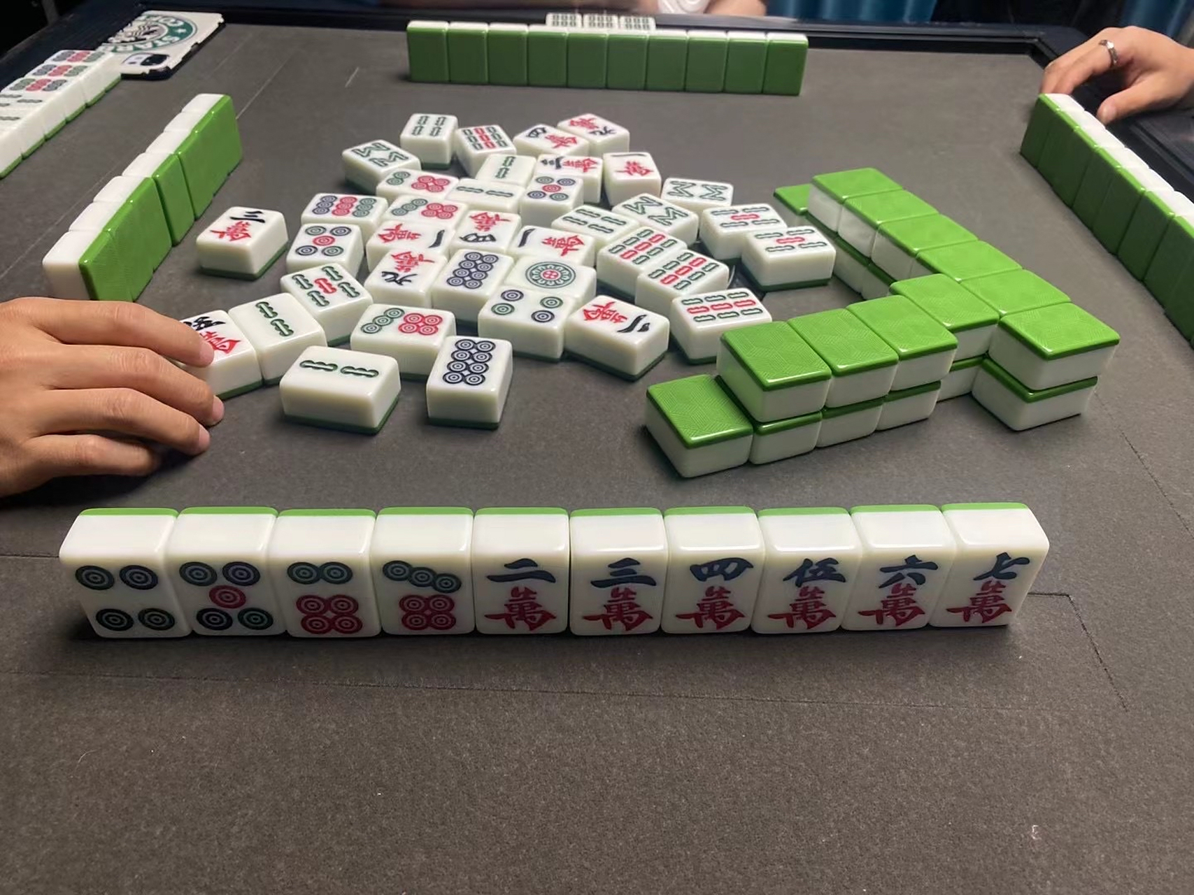 打麻将一换牌就自摸