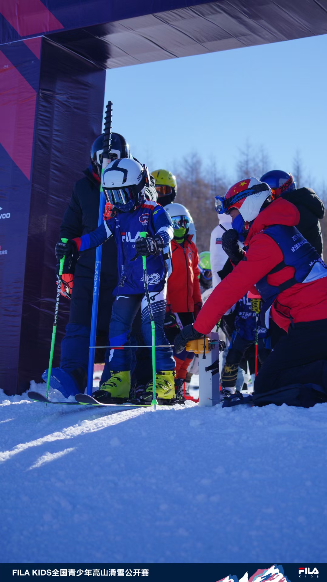 “滑雪技巧大赛:高手们的巅峰对决!” “滑雪技巧大赛:高手们的巅峰对决!”