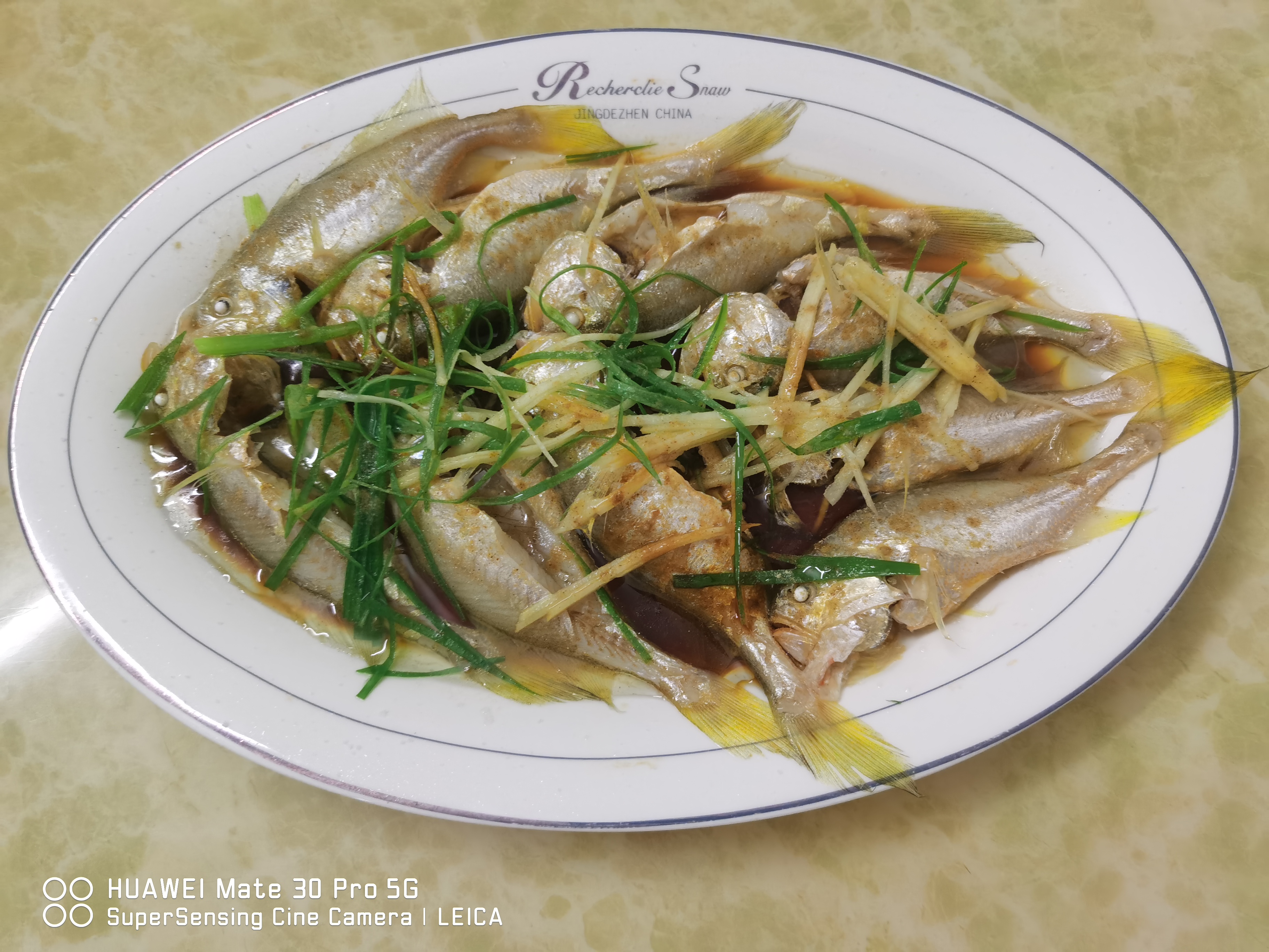 珠海周边叫这种鱼为黄皮头,因鲜嫩而贵.