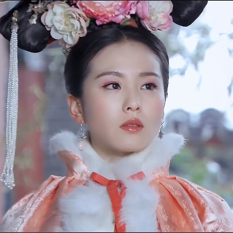 "天鹅颈女神"[亲吻][亲吻] 刘诗诗,原名刘诗施,1987