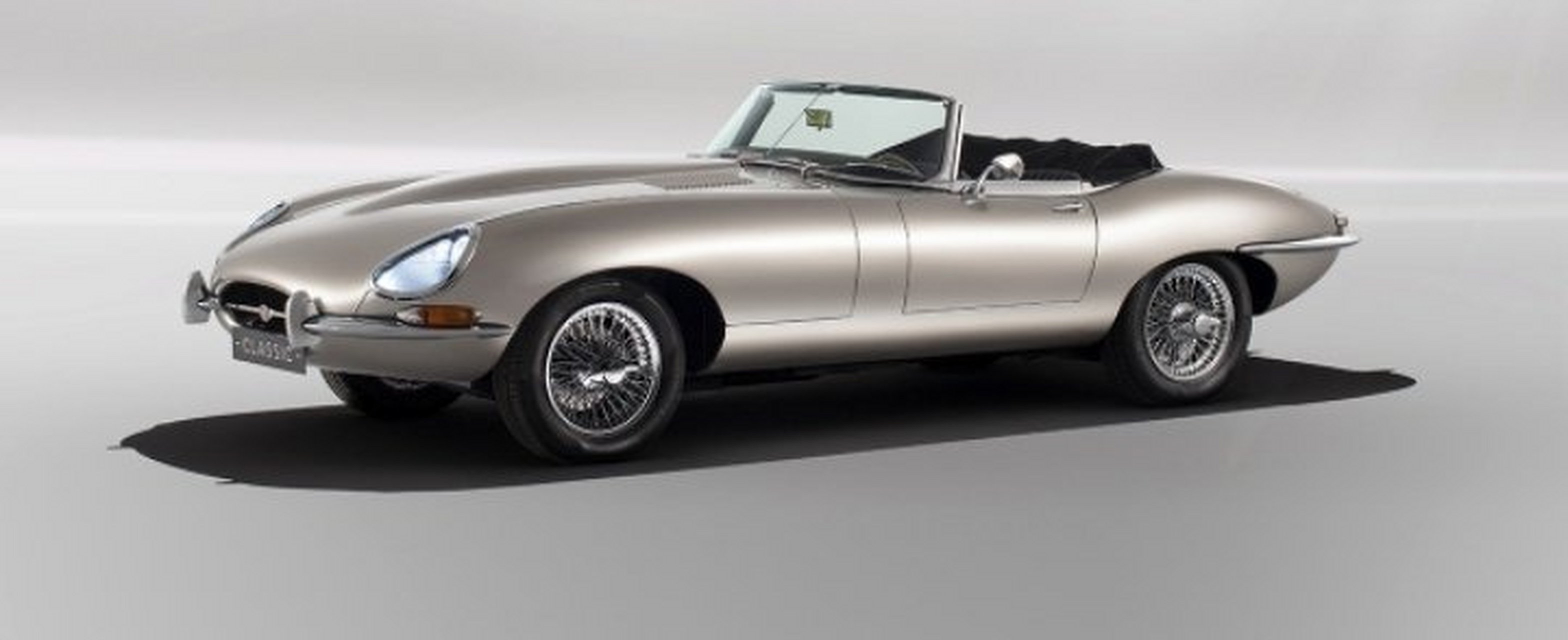 everybody on the stage with complacency , glistening on the