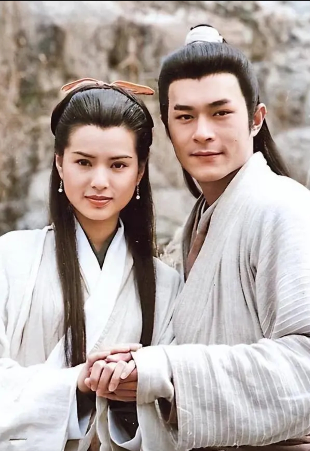 这两部神雕侠侣都过去了二三十年了.