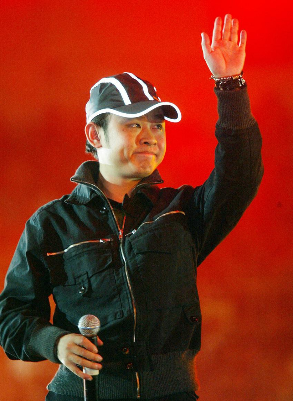 娱乐最前沿##刀郎# 10月份刀郎演唱会来了,依次在:江苏徐州,山东寄舷