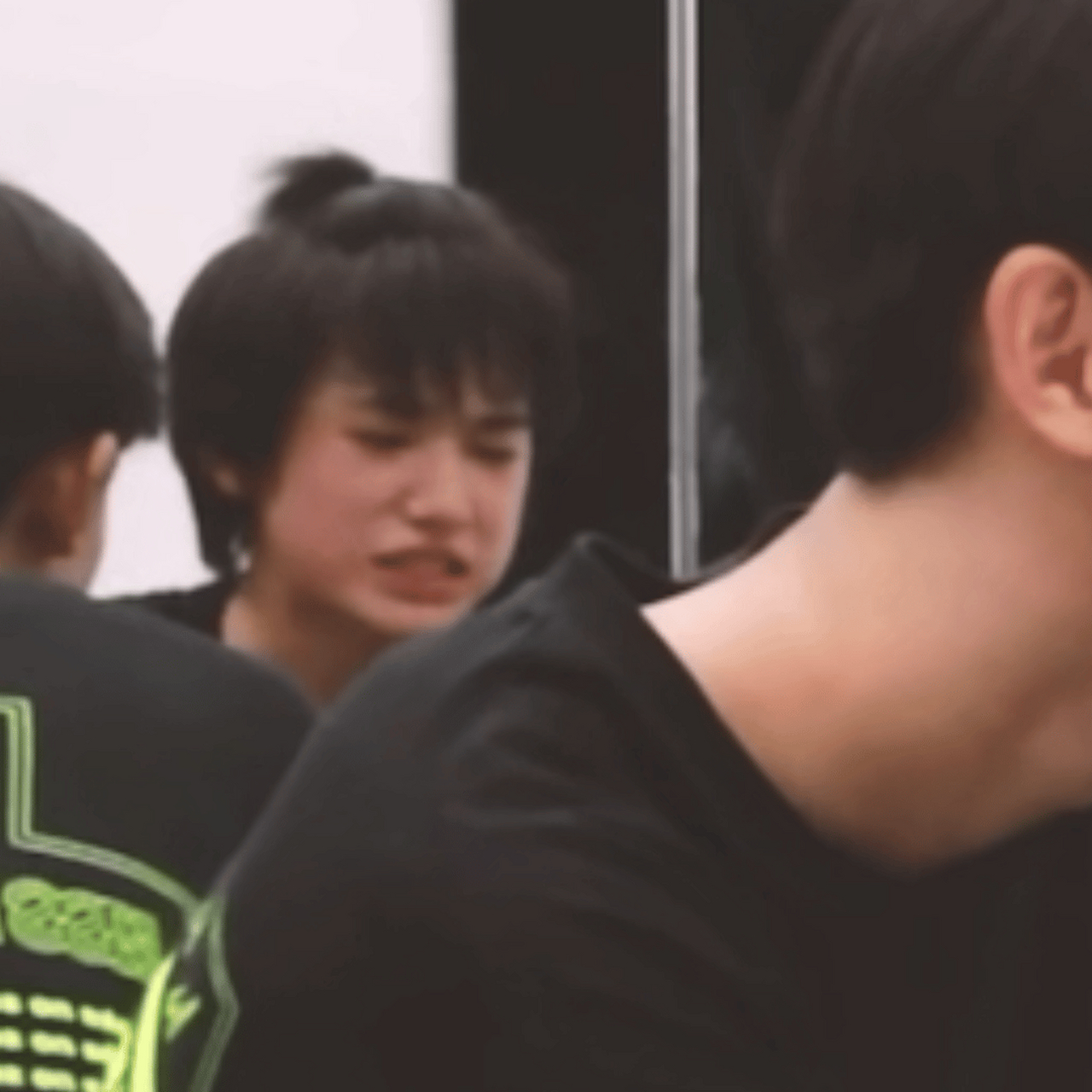 啊啊啊啊啊啊,好可爱的苹果头宋芽芽@时代少年团宋亚轩