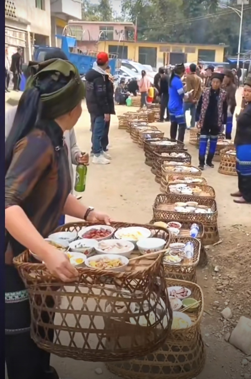 开席了,过来吃啦!