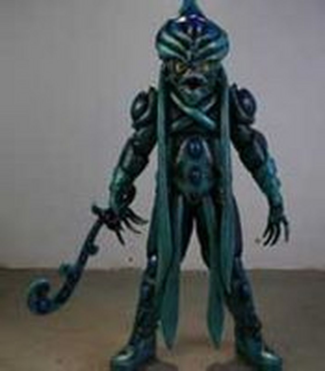 30号乌贼兽 由受海水污染乌贼变异而成,界王召唤变种异能兽,武器是