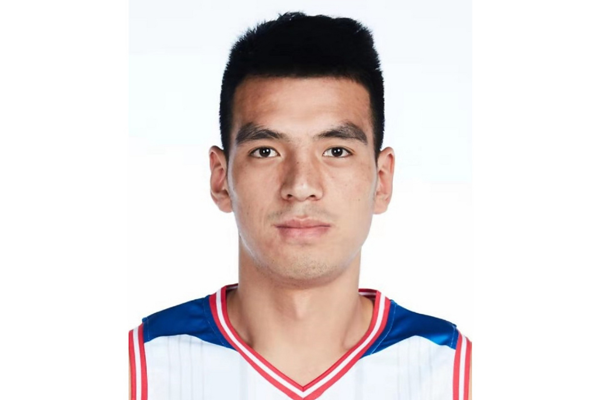 在全运会比赛中,杨文学面对各种cba联赛的球员,表现非常出色,甚至没有