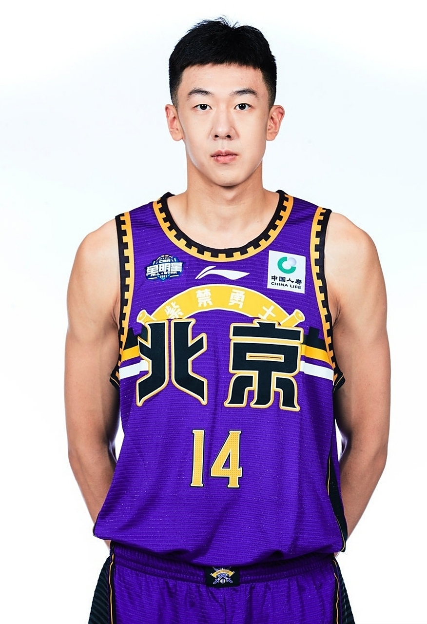 队里所有球员基本都参加了这次活动,只缺状元王少杰,这对北控队影响