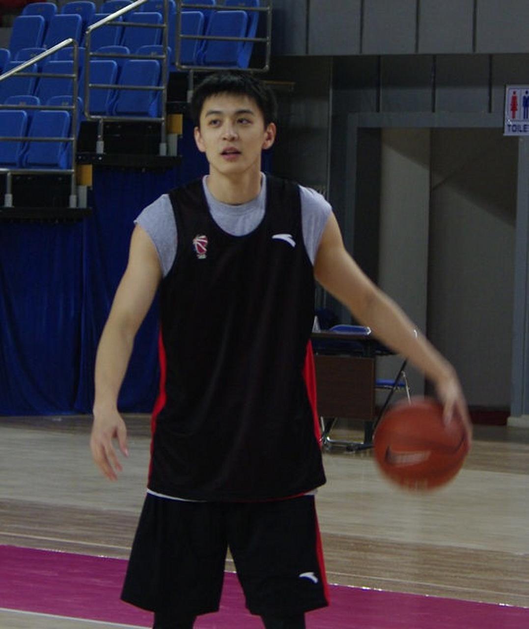 让我们一起走进杨鸣和辽宁男篮的世界