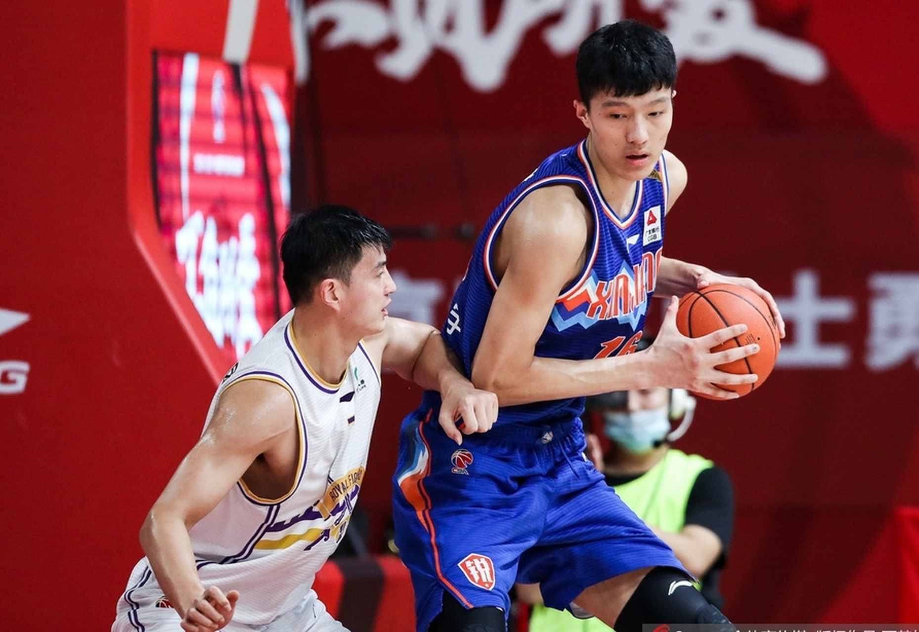 朱传宇最大的问题是基本功差,需要长期训练才能慢慢提高.