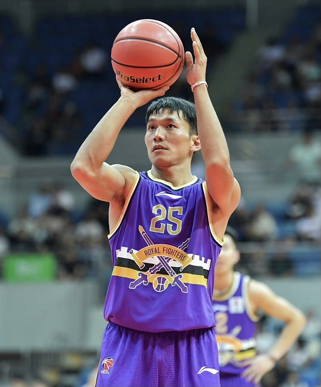 北控队的选秀球员矣进宏,个人能力不是很强.