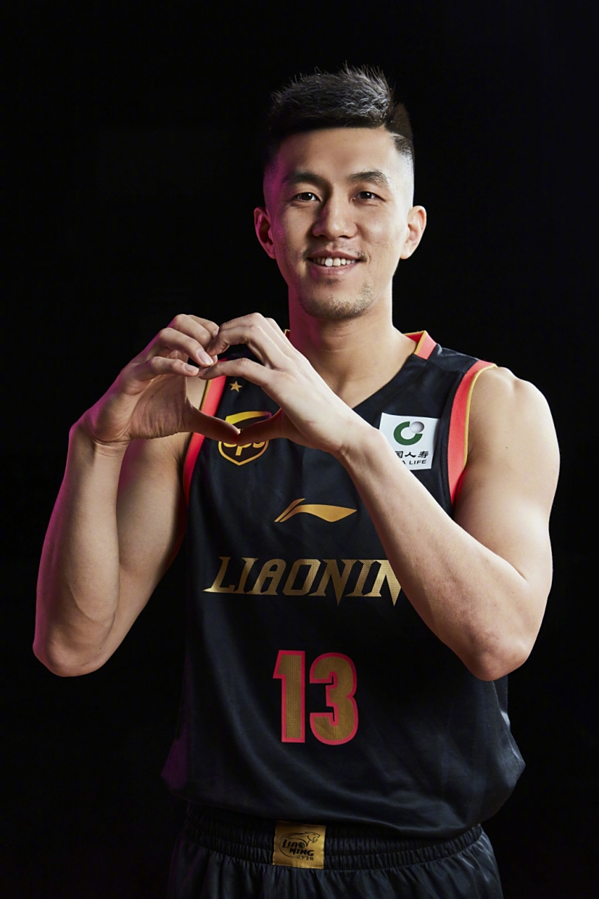 但孙思尧身高达到2米10,恰好是cba联赛内线球员的标准身高,这使得他在