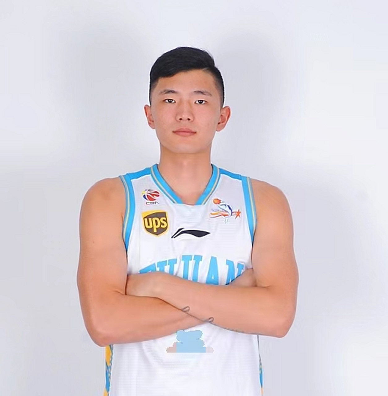 福建队的核心球员陈林坚最近带领球队迎战强敌广东队,他的表现非常