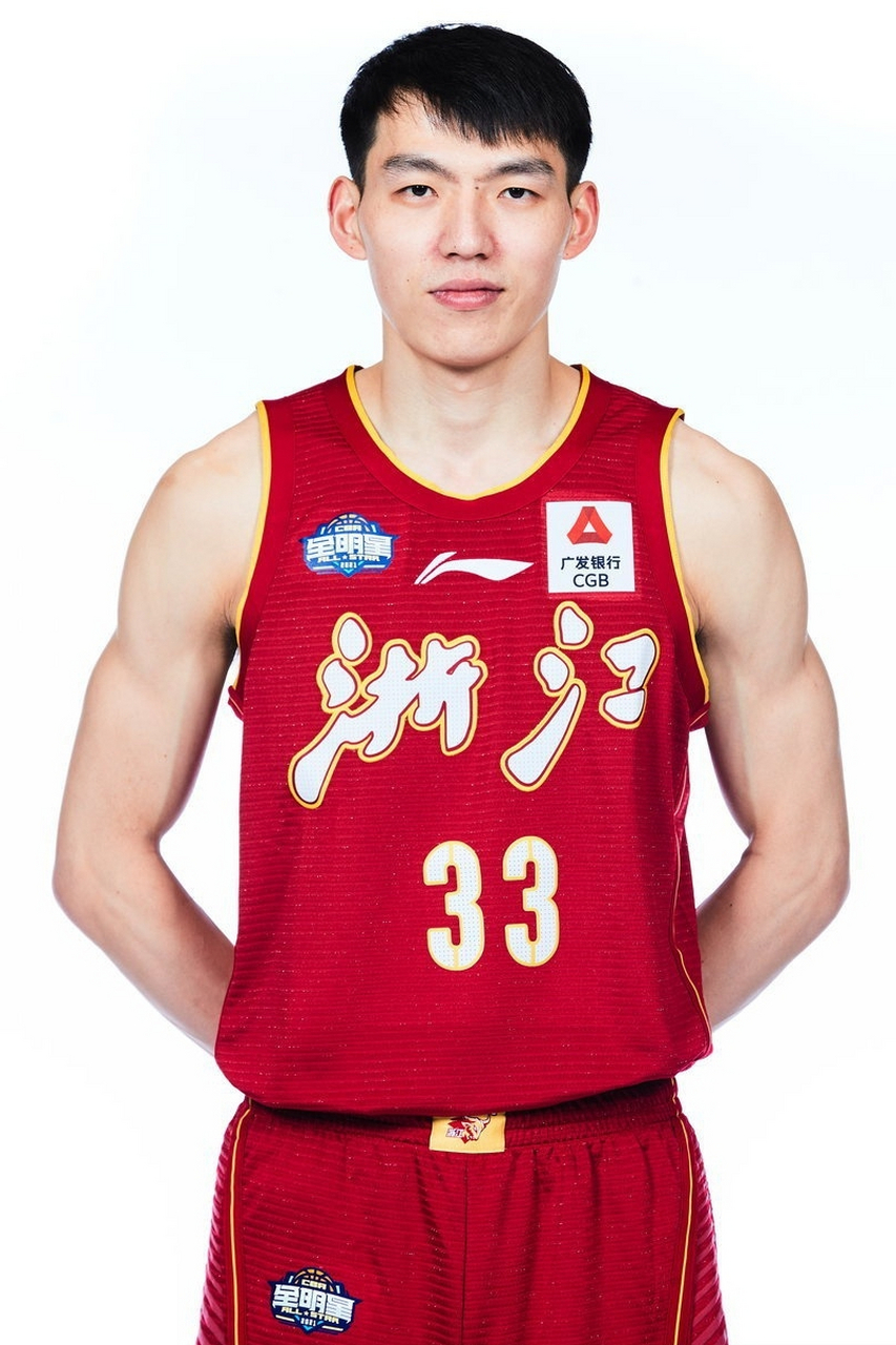 作为浙江队的头号本土球员,吴前必须在进攻端发挥自己的实力,否则球队