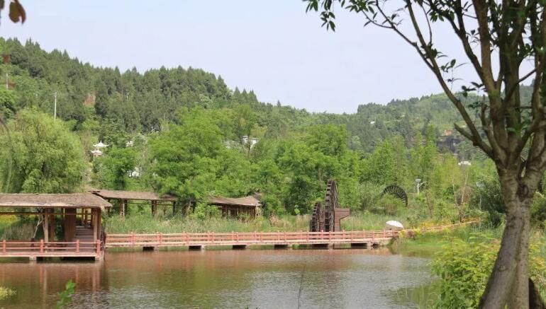 渠县碧瑶湾旅游景区,拥有着近百分之九十以上的植被覆盖率