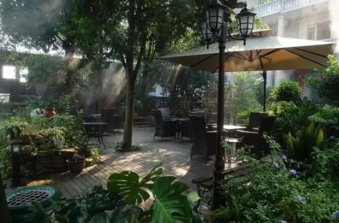 位于四川省达州市渠县的拾光小筑,是一处隐秘于乡野山间的宝藏之地.