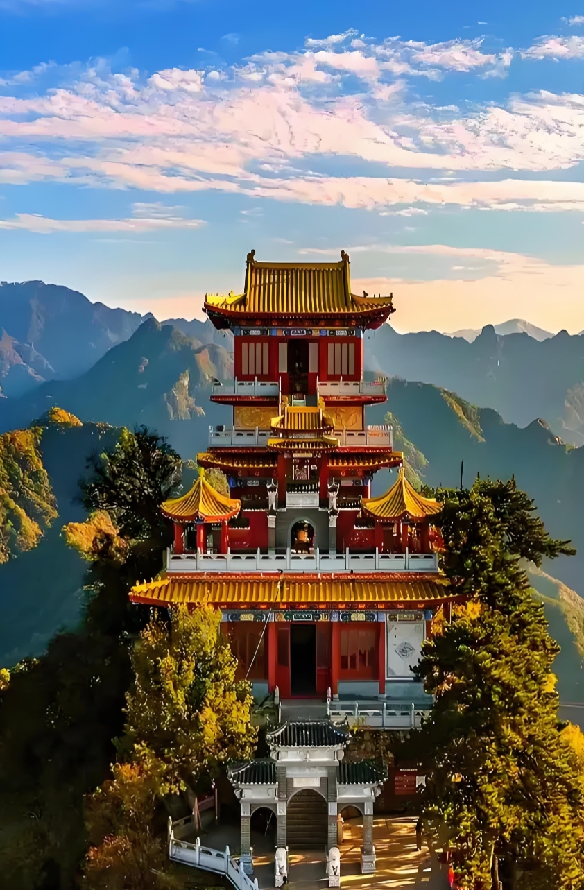 孔祥海诗词之《终南山》太乙近天阙,七彩绕仙銮